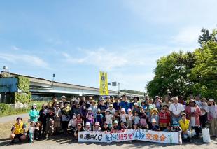 米づくり家族で体験交流会「田植え」